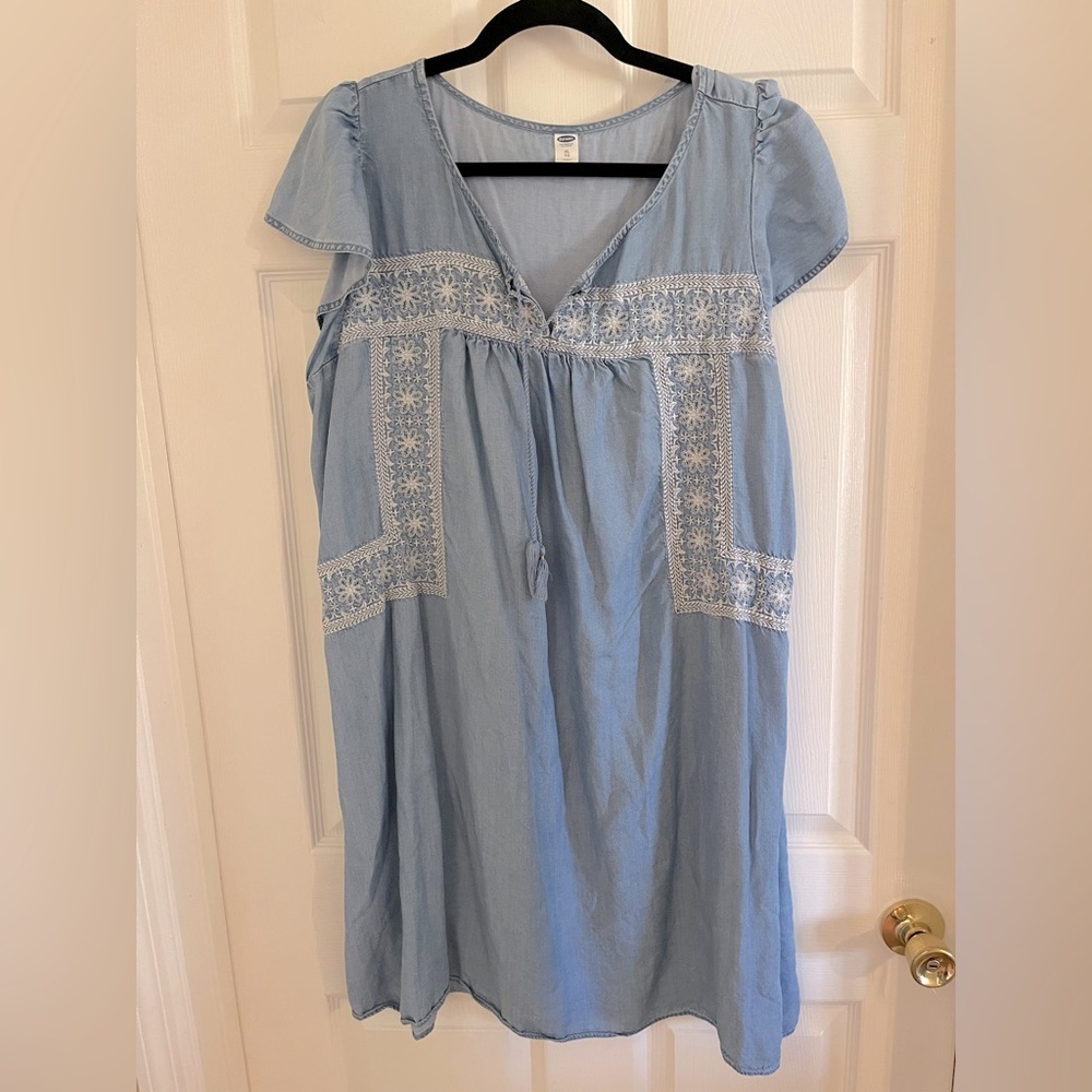 Old navy; Vintage embroidered, knee length denim dress; xl